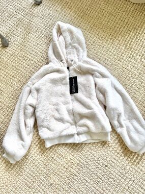 NWT Mark Edwards white fuzzy coat medium